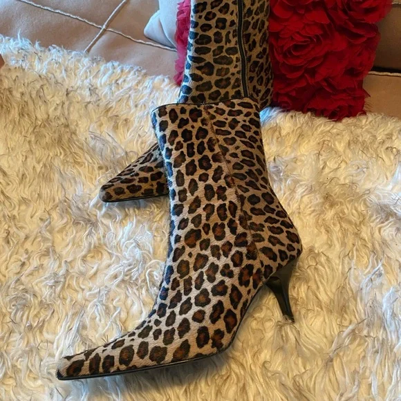 Casual Corner animal print bootie 7.5 - Picture 2 of 10